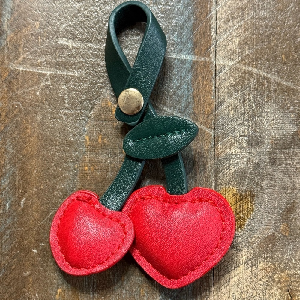 Ⓜ️Cherry Heart‎ Bag Charm